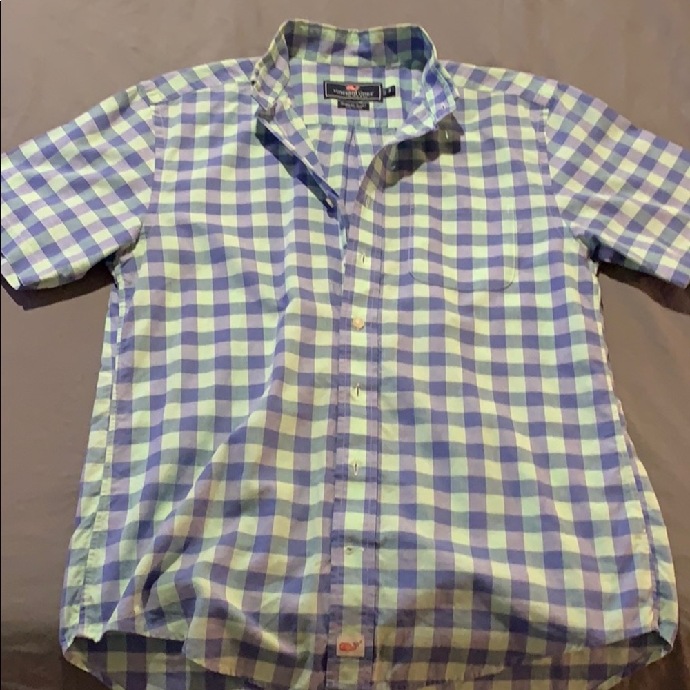 Vineyard Vines shortsleeved shirt